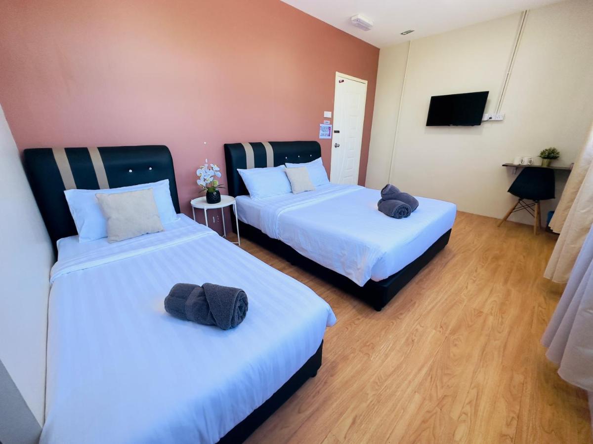 Familia Motel Kangar Bagian luar foto